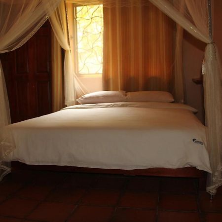 Saltek Forest Cottages Masindi 外观 照片